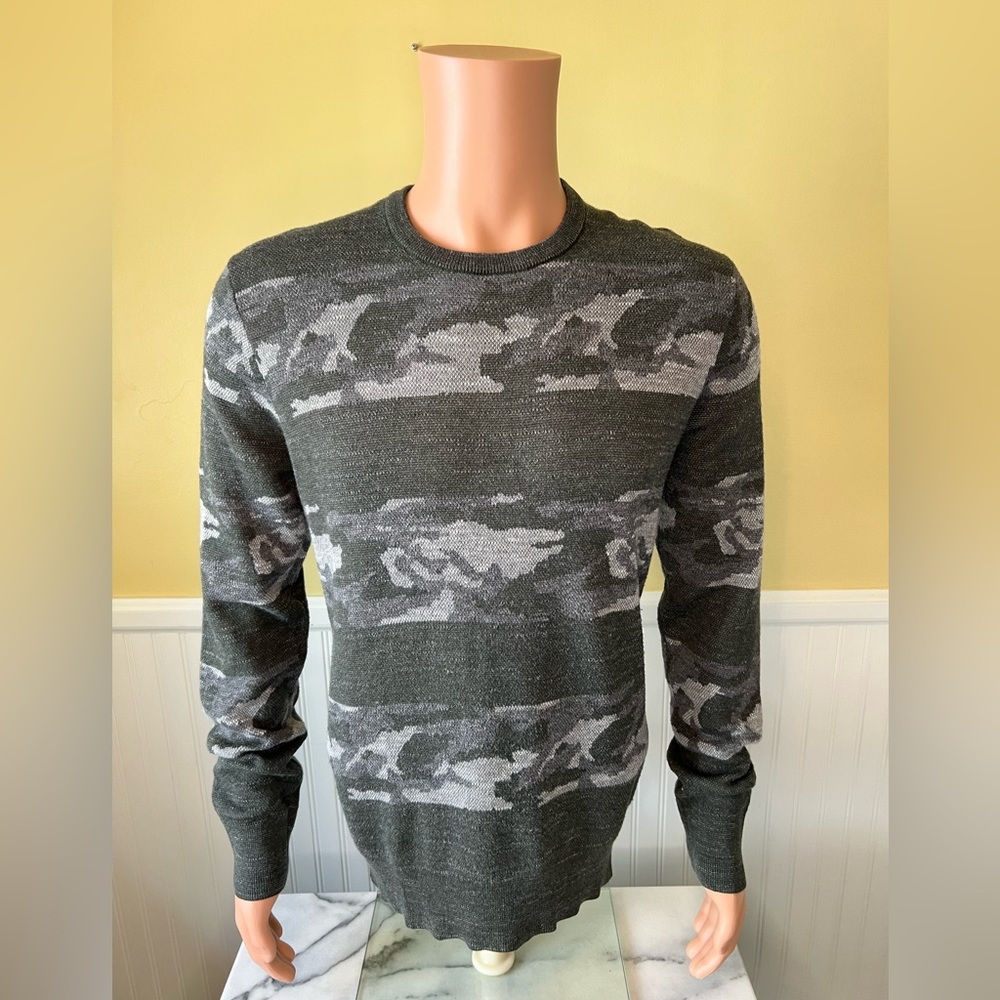 Retro Camo camouflage lightweight sweater from Banana Republic